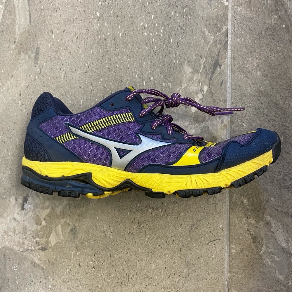 Mizuno Wave Ascend 8 Hiking Trail Shoes Women’s 8